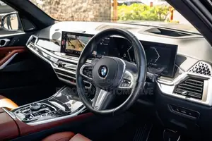 BMW X7 40D M-Sport 2025