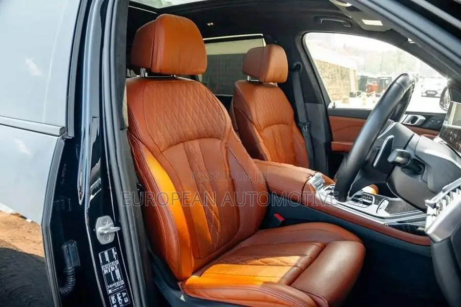 BMW X7 40D M-Sport 2025
