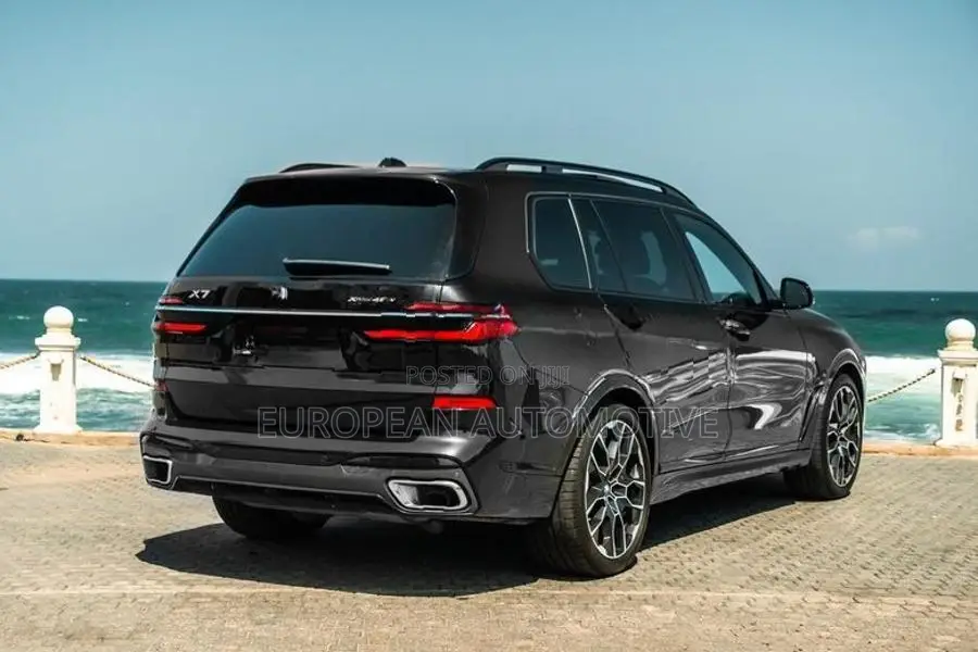 BMW X7 40D M-Sport 2025