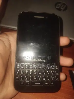 BlackBerry Q5 (Used)