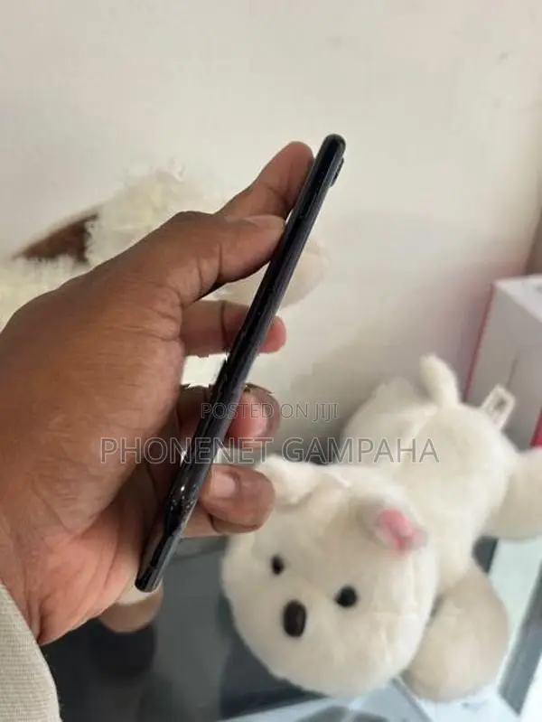 Apple iPhone 7 (Used)