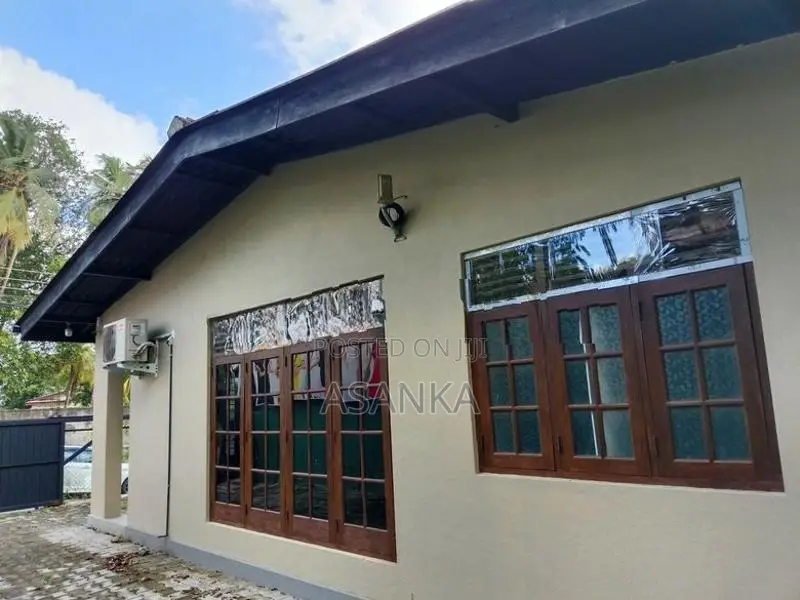 House For Commercial Use Welivita In Malabe