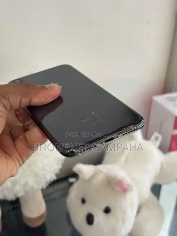 Apple iPhone X (Used)
