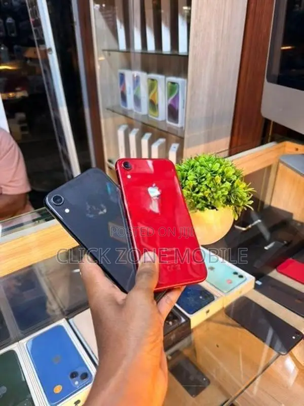 Apple iPhone XR 64GB (Used)