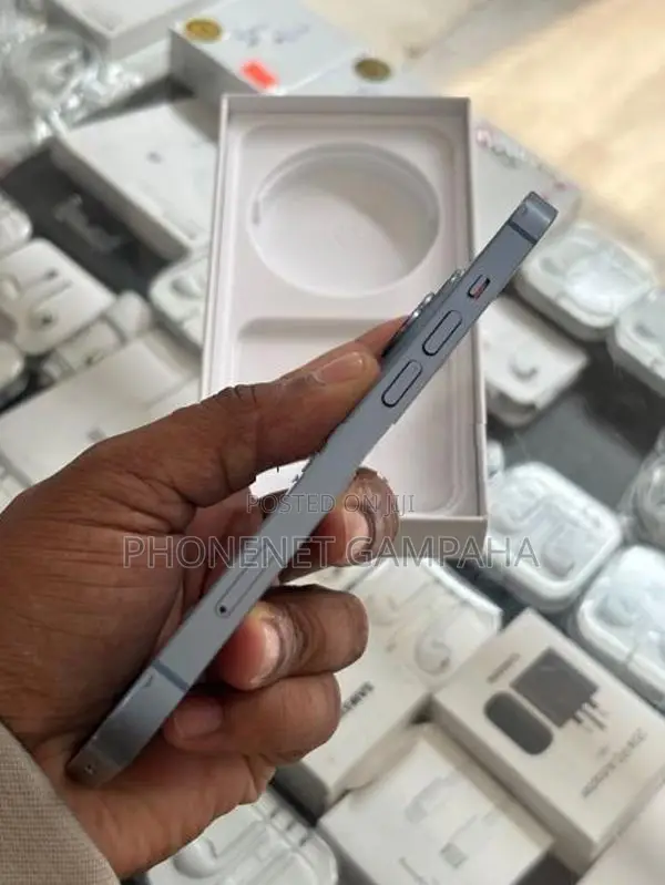 Apple iPhone 14 (Used)