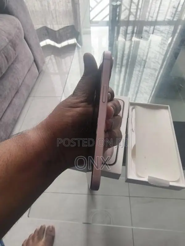 Apple iPhone 15 (Used)