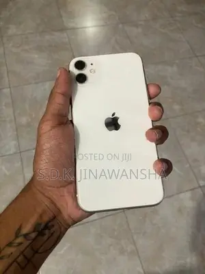 Apple iPhone 11 (Used)