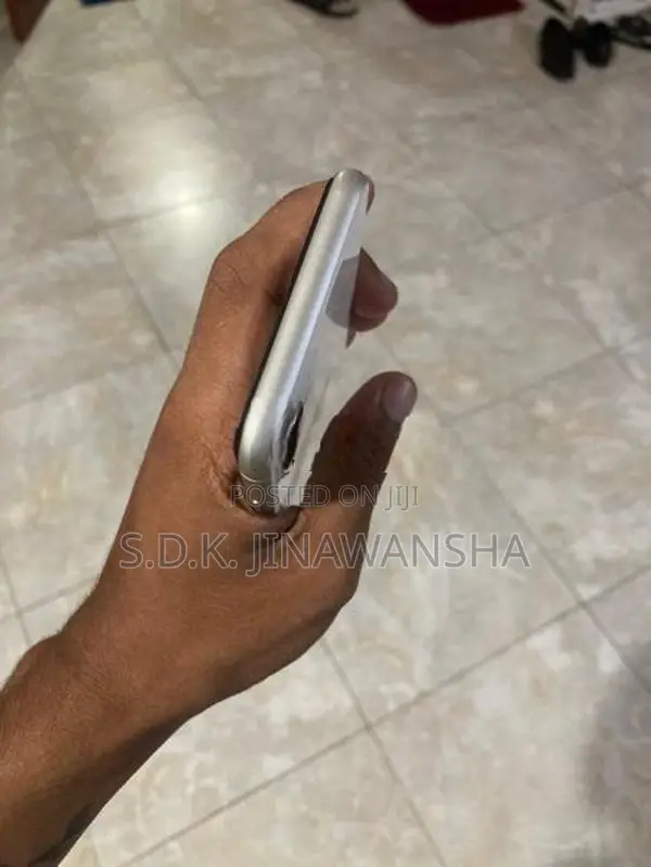 Apple iPhone 11 (Used)