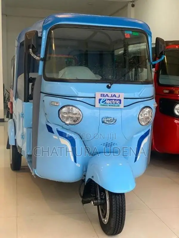 Bajaj RE Electric 2026