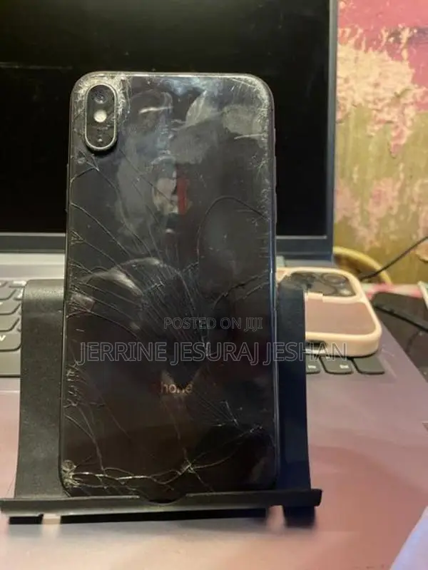 Apple iPhone X (Used)