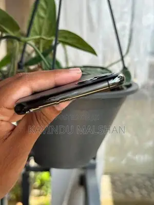 Apple iPhone 11 Pro 256GB (Used)