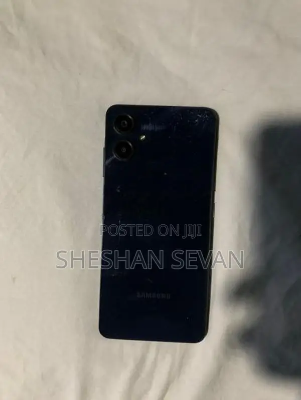 Samsung Galaxy A06 (Used)