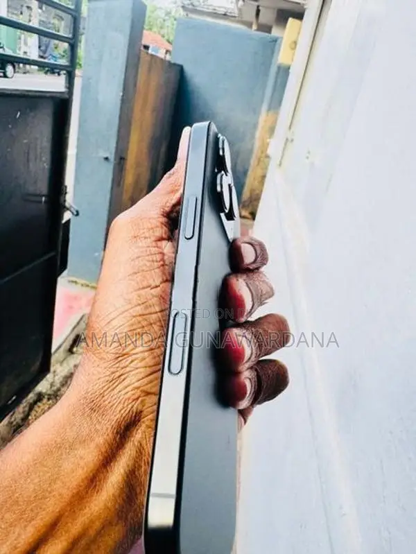 Apple iPhone 16 Pro 256GB (Used)