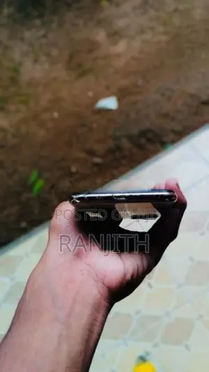 Apple iPhone 11 Pro Max (Used)