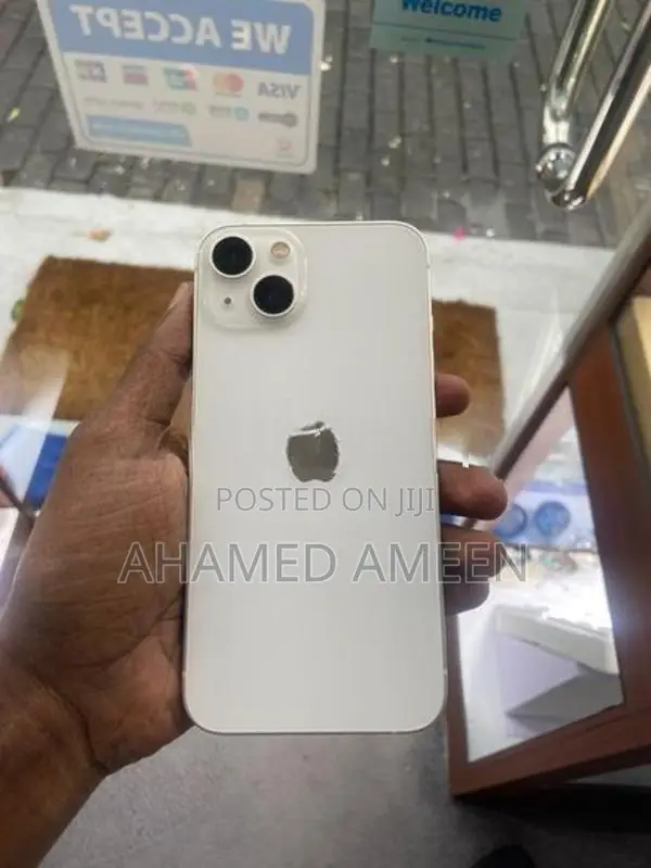 Apple iPhone 13 (Used)