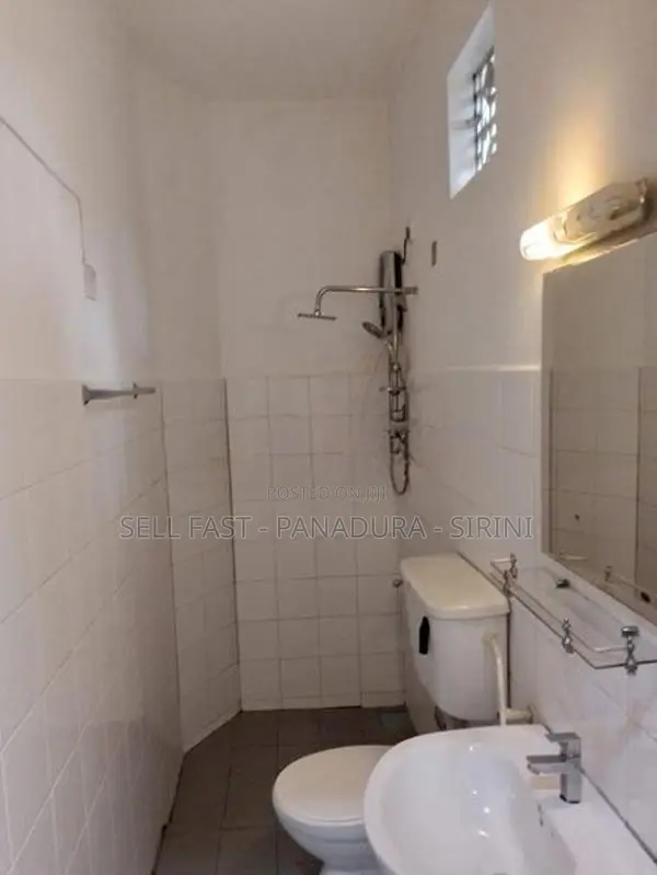 House For Rent - Panadura (හිරන බස් පාරට මුහුනලා )