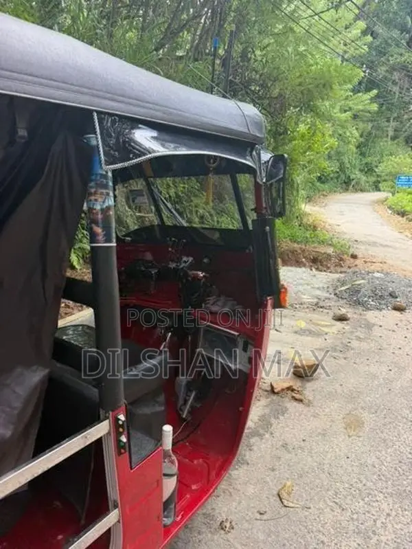 Bajaj RE 2007