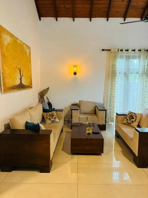 2 Story House in Athurugiriya, Kaduwela With SOLAR Power
