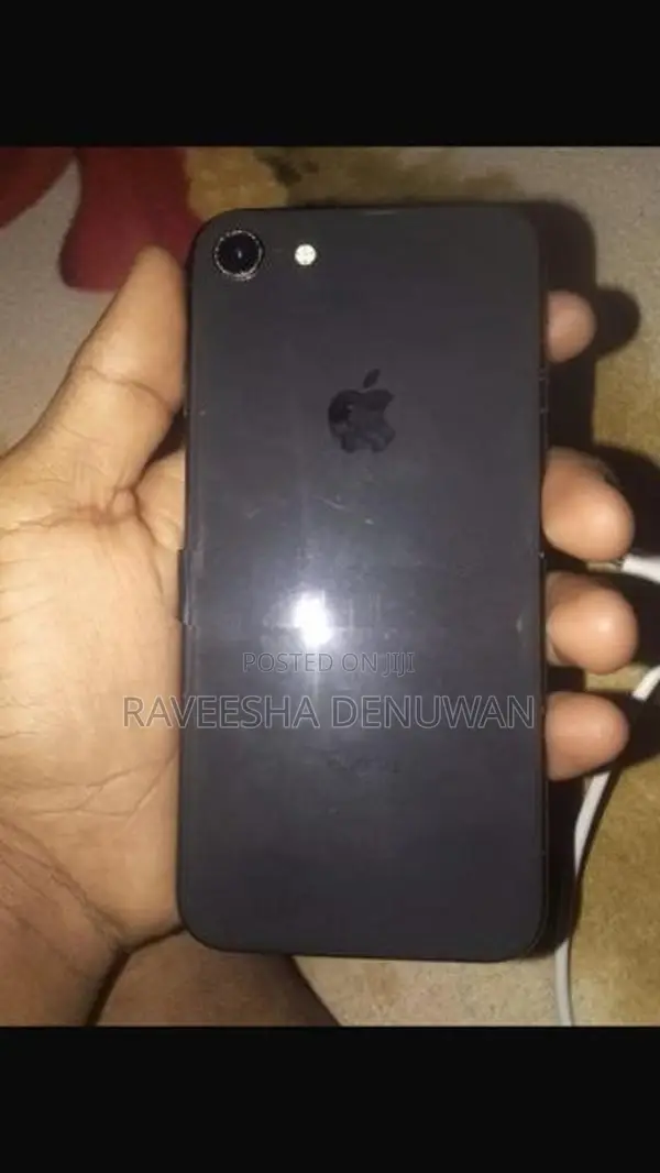 Apple iPhone 8 (Used)