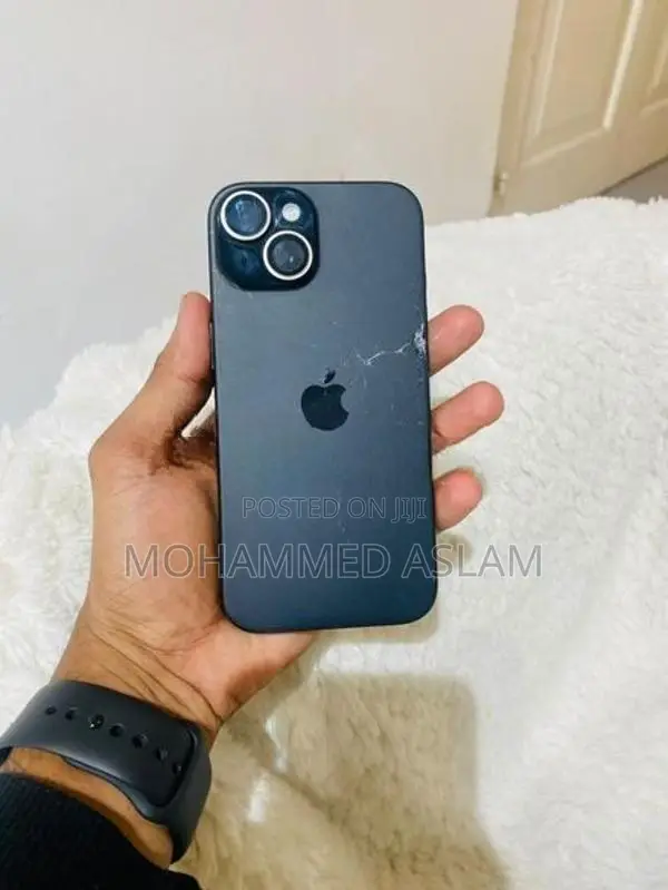 Apple iPhone 15 256GB (Used)