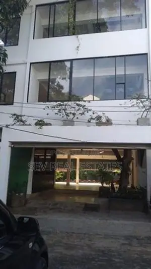 Three Storey Commercial Property For Sale in Colombo 5