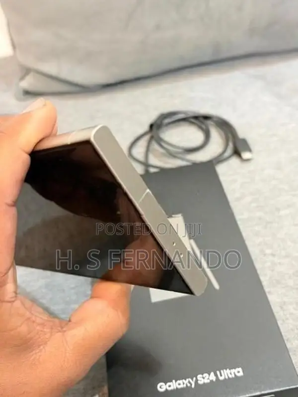 Samsung Galaxy S24 Ultra (Used)