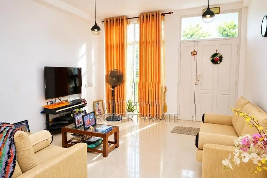 Three Storey House for Sale in Homagama