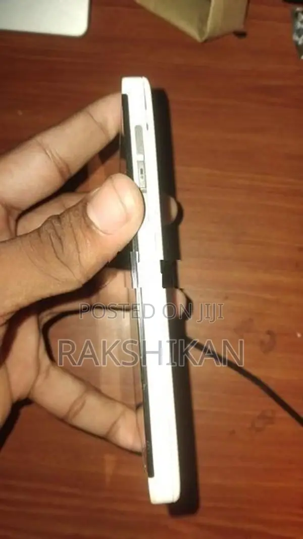 BlackBerry Z10 (Used)