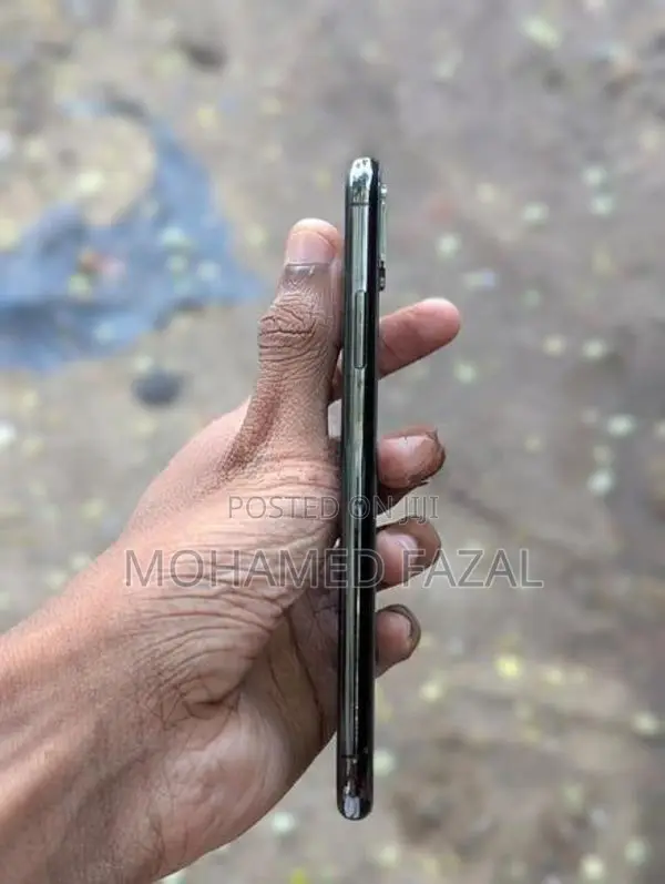 Apple iPhone X (Used)