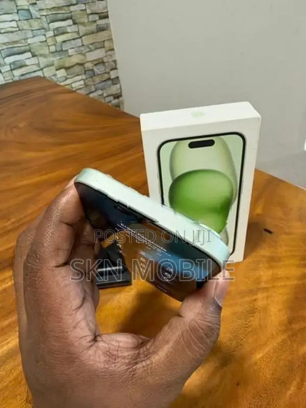 Apple iPhone 15 128GB (Used)