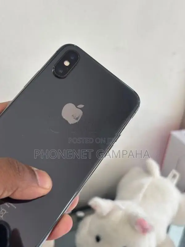 Apple iPhone X (Used)