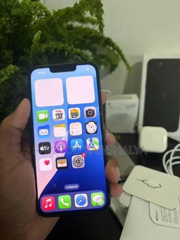 Apple iPhone 13 (Used)