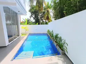 House With Pool - Walking Distance To Piliyandala Town