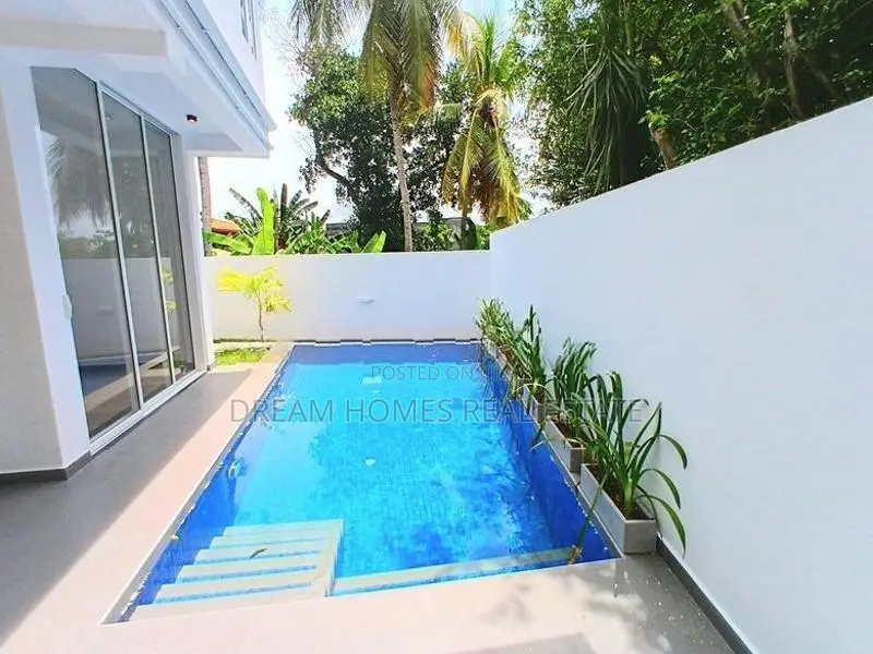 House With Pool - Walking Distance To Piliyandala Town