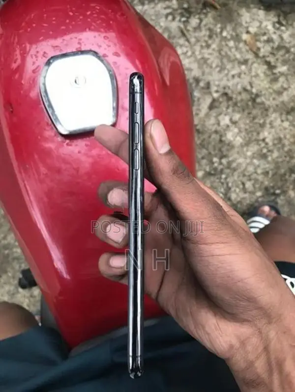 Apple iPhone XS Max (Used)