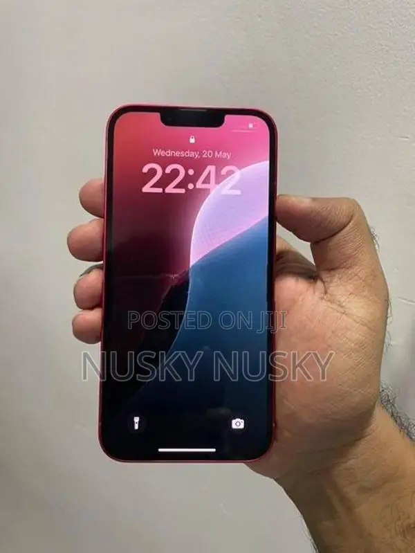 Apple iPhone 13 (Used)