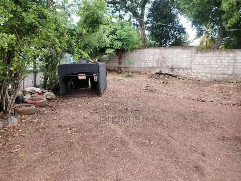 A 3 Perch Bare Land for Rent Wijerama