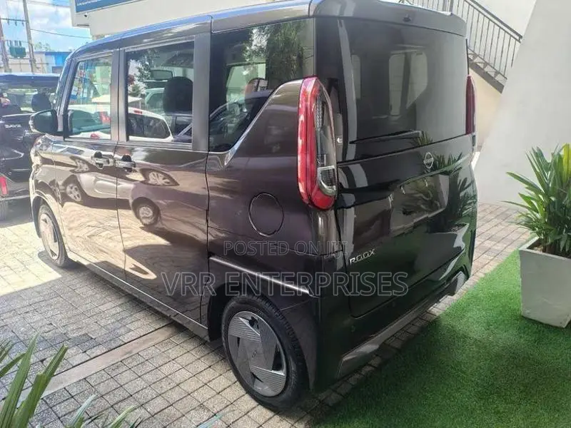 Nissan Roox 2020