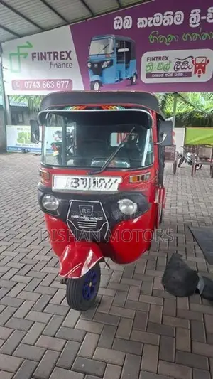 Bajaj RE 4Strok 2019