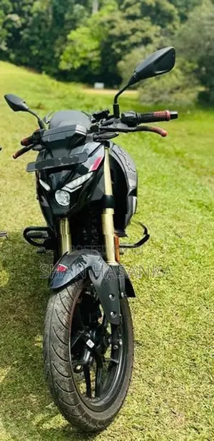 Bajaj Pulsar N160 2025