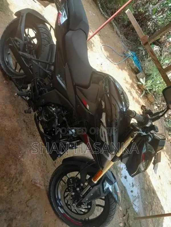 Bajaj Pulsar N160 2025
