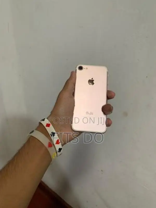 Apple iPhone 7 (Used)