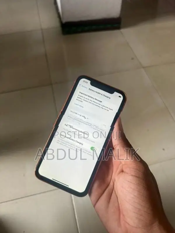 Apple iPhone XR (Used)