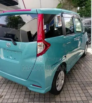 Toyota Roomy 2023