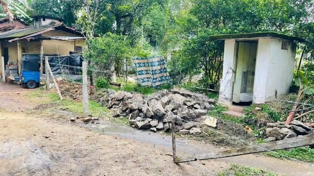කැලණිය – වරාගොඩ නිවසක් ඉදිකිරීමට හෝ ආයෝජනයකට සුදුසු ඉඩමක්!