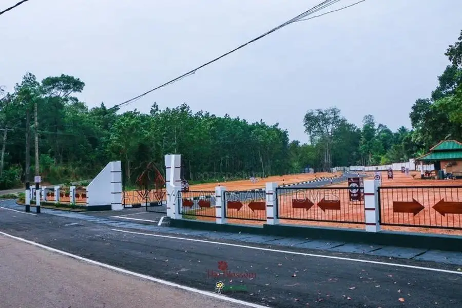 Land for Sale in Gampaha - Oruthota