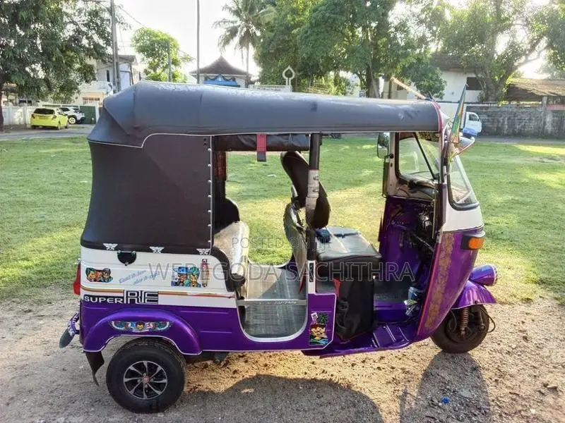 Bajaj RE 2006