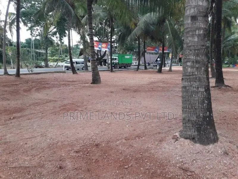 අනුරාධපුර පාදෙණිය ප්‍රධාන පාරෙන් ඉඩමක් විකිණීමට