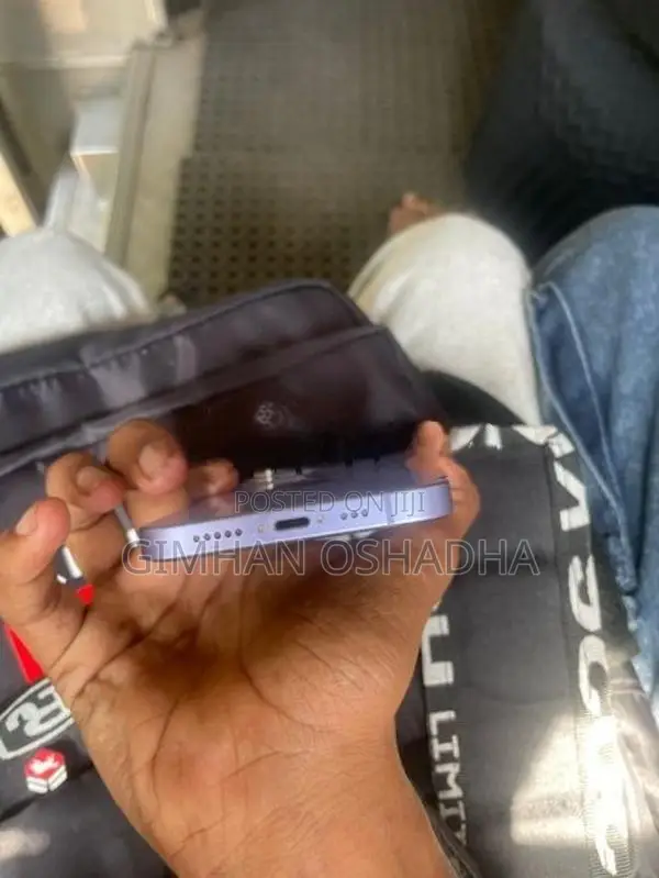 Apple iPhone 12 (Used)