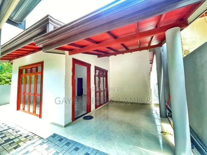 Polgasowita-Brand New Single Storey House For Sale